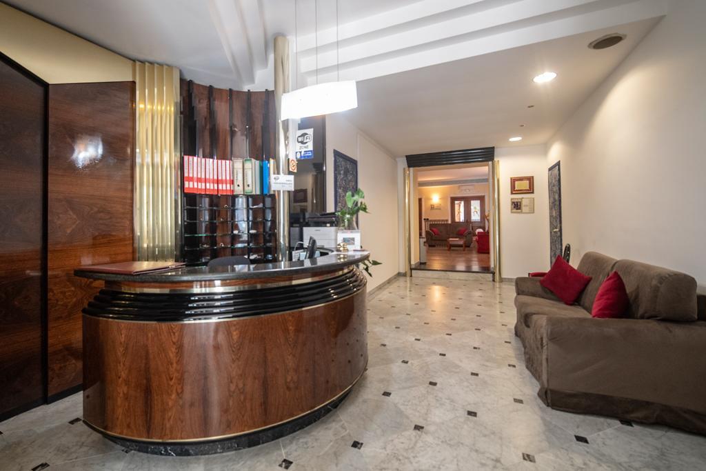 Hotel Italia & Lombardi มอนเตเฟียสโกเน ภายนอก รูปภาพ