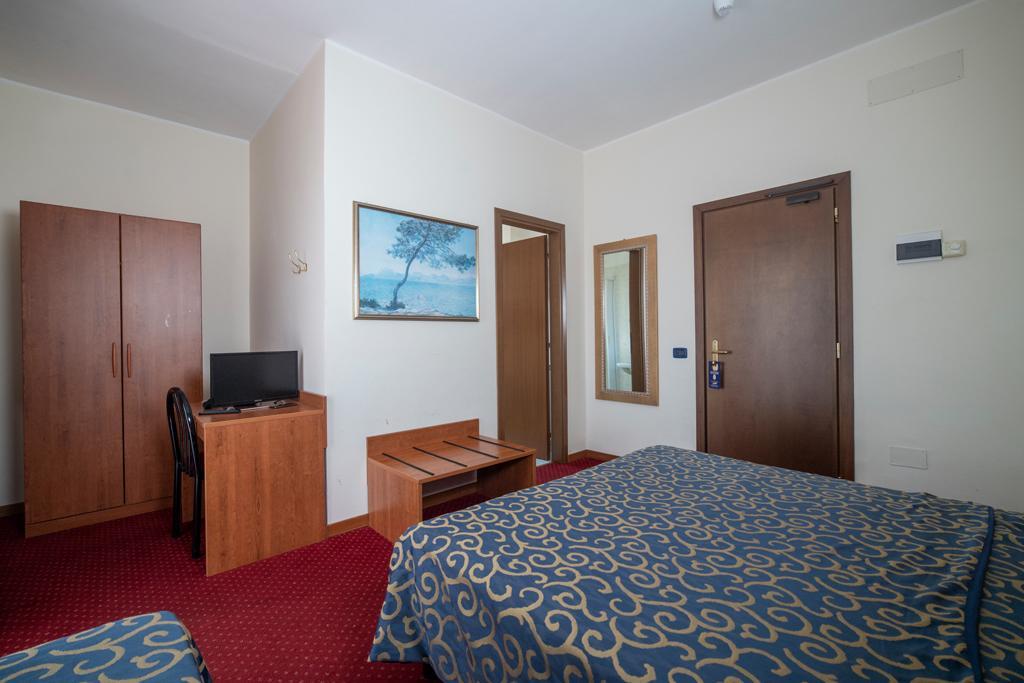 Hotel Italia & Lombardi มอนเตเฟียสโกเน ภายนอก รูปภาพ